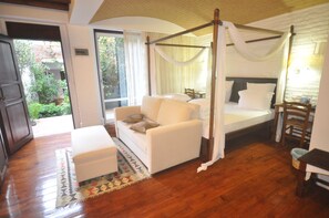 Comfort Double or Twin Room, Garden Area | Down duvets, minibar, in-room safe, desk - El Vino Hotel Suites - Special Class (Bodrum)