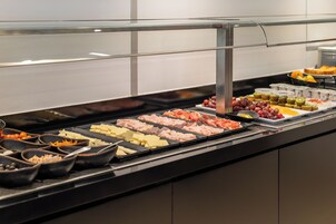 Daily buffet breakfast for a fee