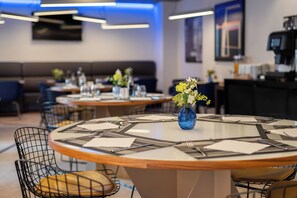 Daily buffet breakfast for a fee - Naitly Barcelona Poblenou (Barcelona)