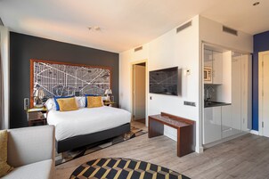 Daunenbettdecken, Zimmersafe, Schreibtisch