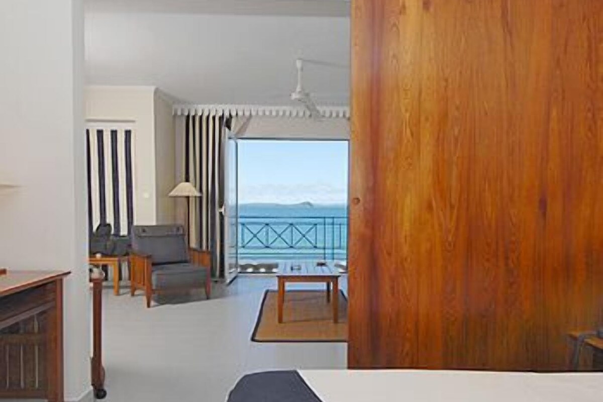 Standard Double Room | Minibar, in-room safe