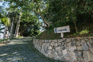 Fachada da propriedade