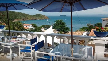 Free daily full breakfast