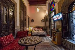 Room (Bab Ftouh) | Premium bedding, Select Comfort beds, in-room safe, soundproofing