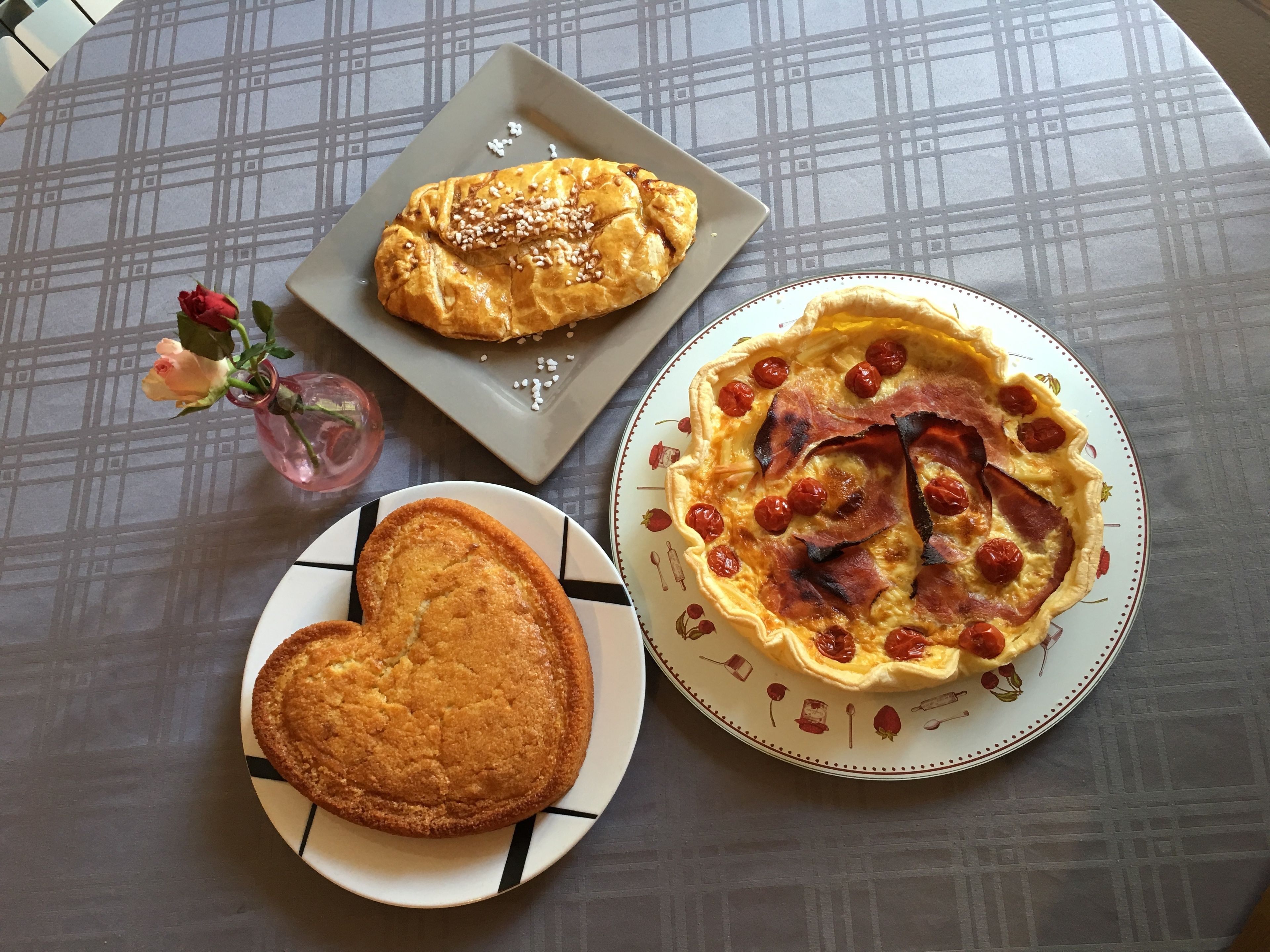 daily buffet breakfast (eur 16 per person)