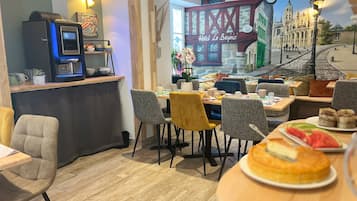 Daily buffet breakfast (EUR 16 per person)