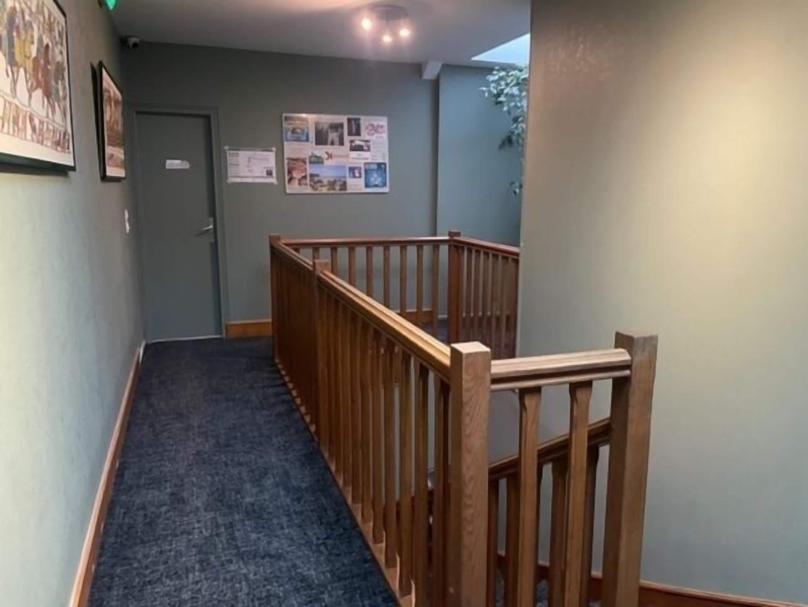 handrails in hallways