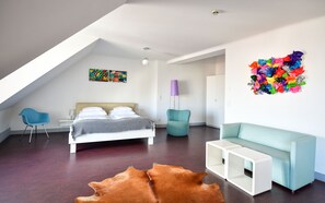 Penthouse, Terrace, City View (Zebra) | Hypo-allergenic bedding, in-room safe, desk, blackout drapes - Stanys Das Apartmenthotel (Vienna)