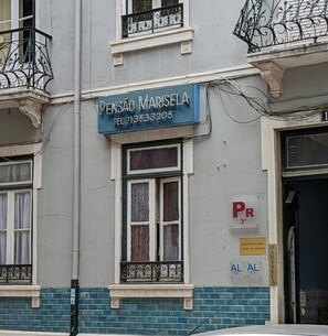 Façana frontal de l'allotjament
