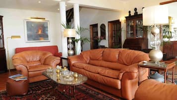 Plasmafernseher, DVD-Player