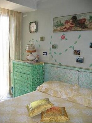 Desk, cribs/infant beds, free WiFi, bed sheets - Villa Gaia (Taormina)