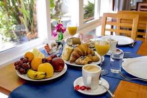 Daily buffet breakfast (EUR 9 per person)