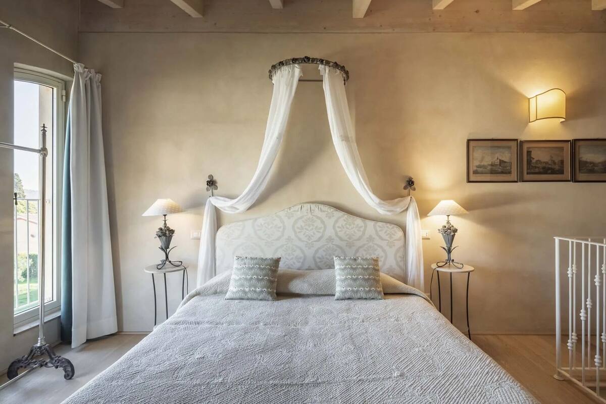 Deluxe Double Room | Egyptian cotton sheets, premium bedding, down comforters, in-room safe