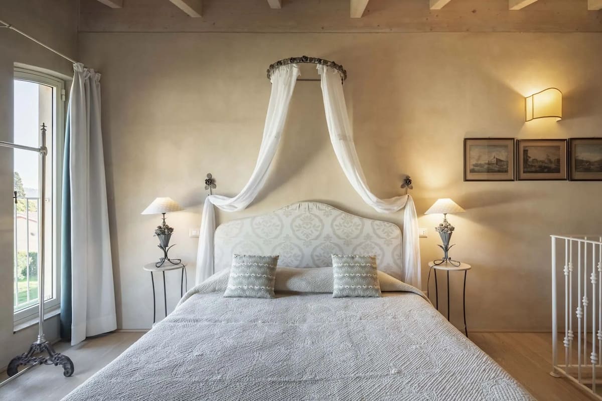 Deluxe tweepersoonskamer | Lakens van Egyptisch katoen, luxe beddengoed, donzen dekbedden