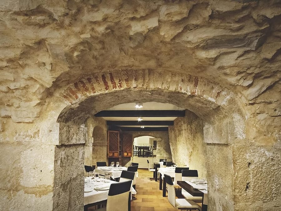 Lunch and dinner served, Regional cuisine