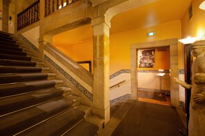 Staircase - Hotel Internacional (Porto)
