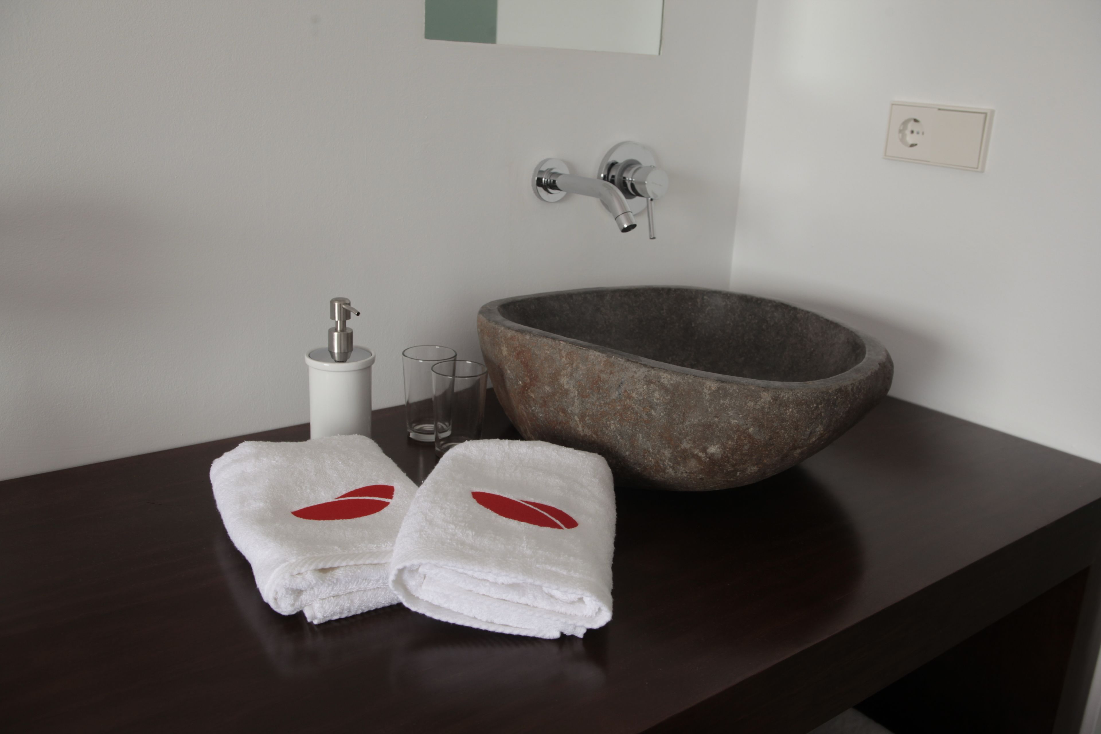 panoramic double room | bathroom sink