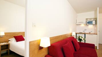 40-吋電視,提供有線頻道