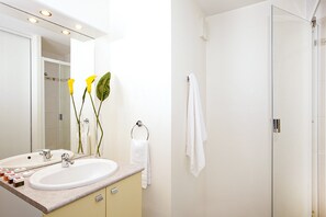 Towels - Séjours & Affaires Rennes Villa Camilla (Rennes)