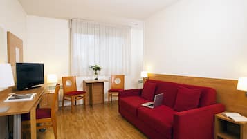 Studio | Bureau, chambres insonorisées, fer et planche à repasser, Wi-Fi gratuit