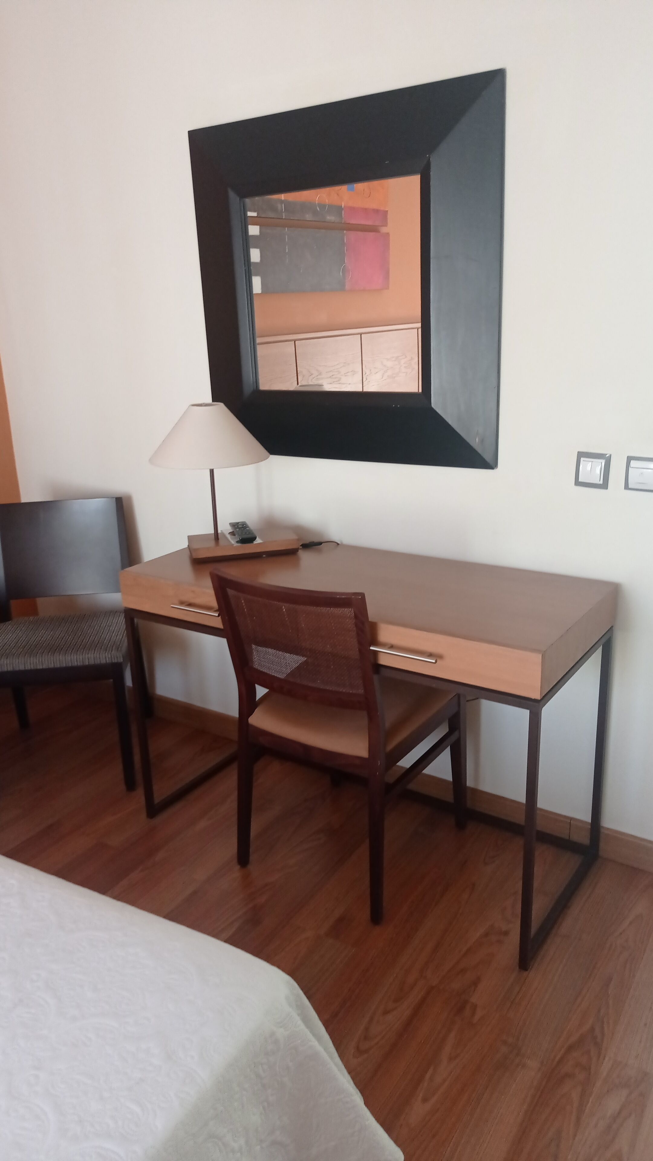 double room | in-room safe, desk, free wifi, bed sheets