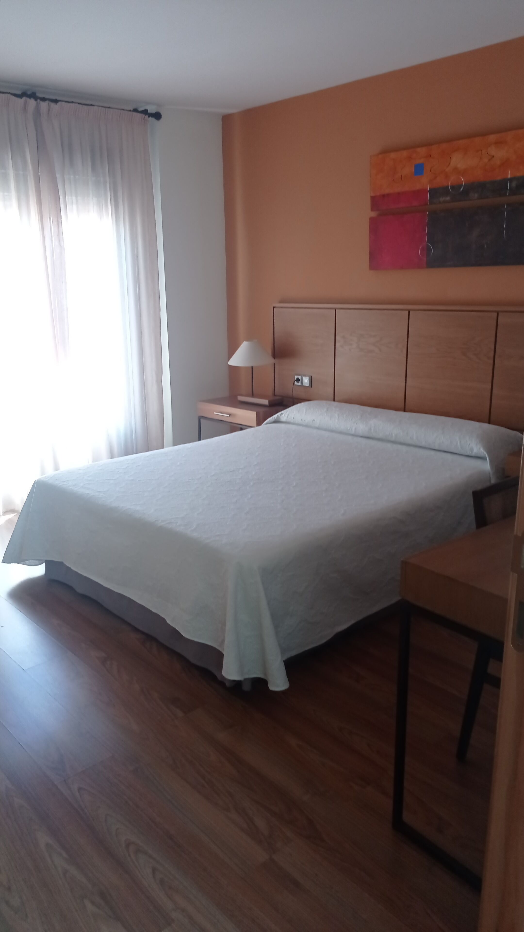 double room | in-room safe, desk, free wifi, bed sheets