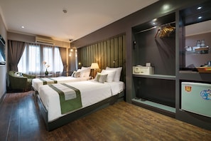 Pillow-top beds, minibar, in-room safe, desk - Essence d'Orient Hotel & Spa (Hanoi)