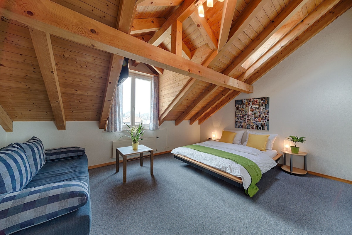 hypo-allergenic bedding, in-room safe, individually decorated