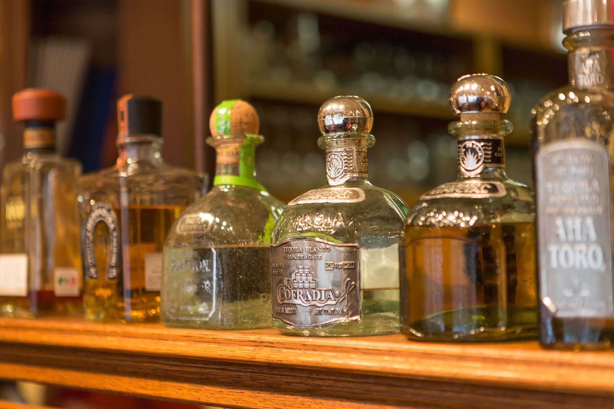 breakfast, lunch and dinner served