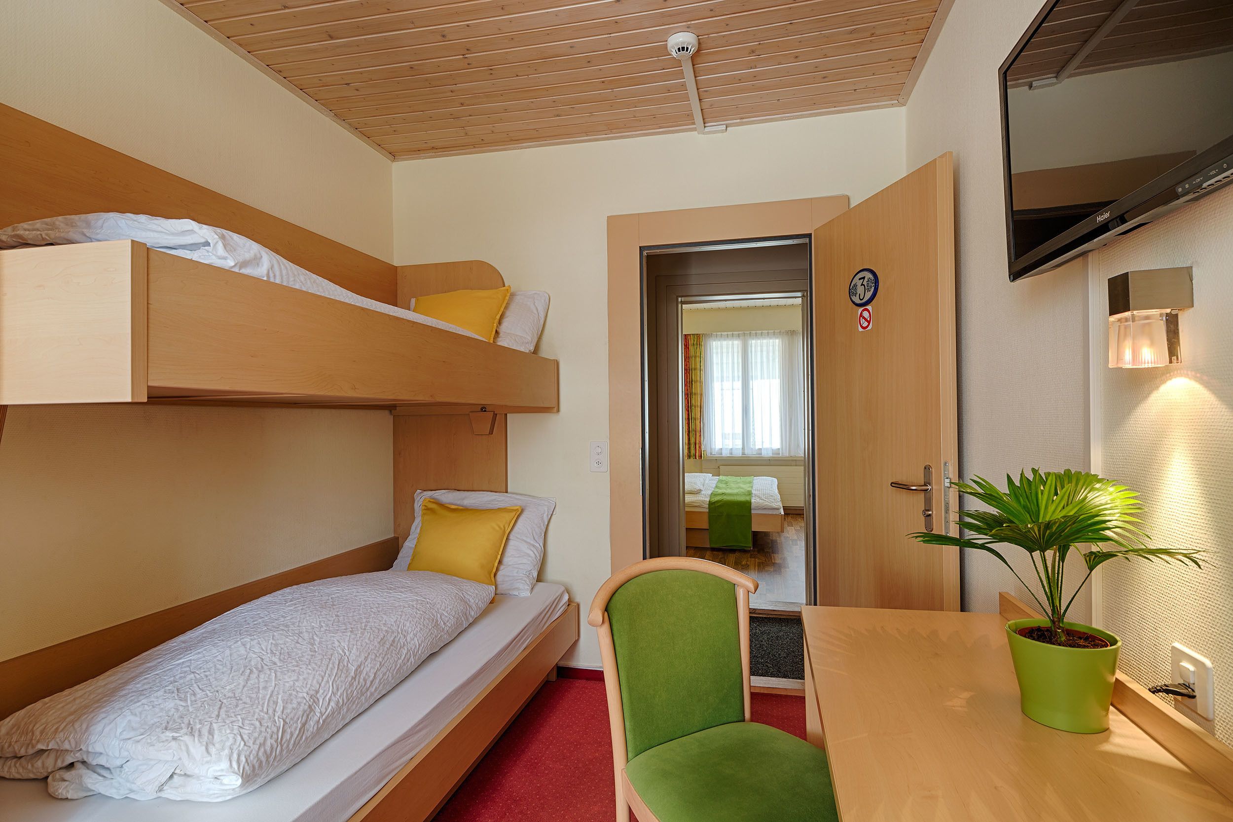 double room, shared bathroom (bunk bed) | hypo-allergenic bedding, in-room safe, individually decorated