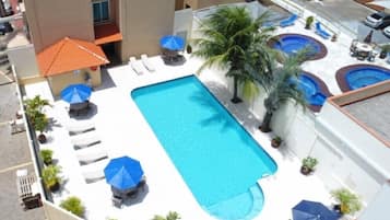 Outdoor pool, pool loungers