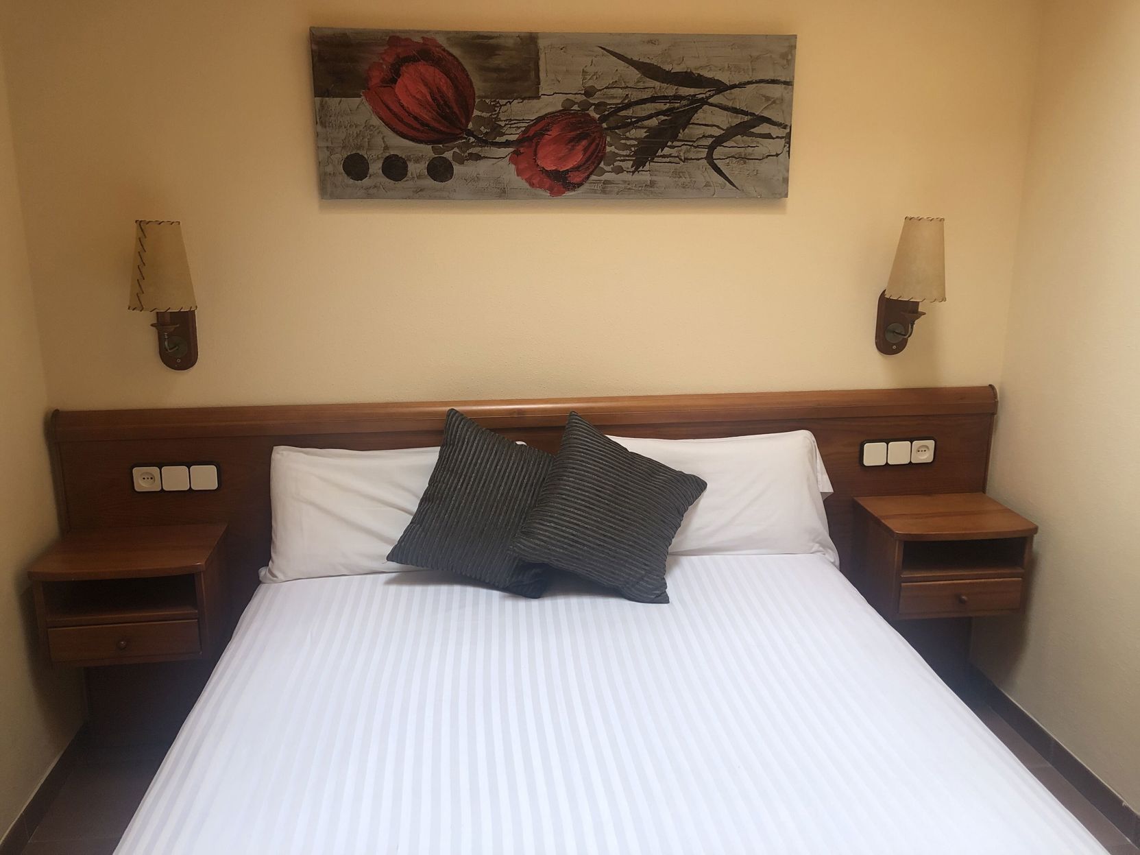 Premium bedding, in-room safe, free cots/infant beds, free WiFi