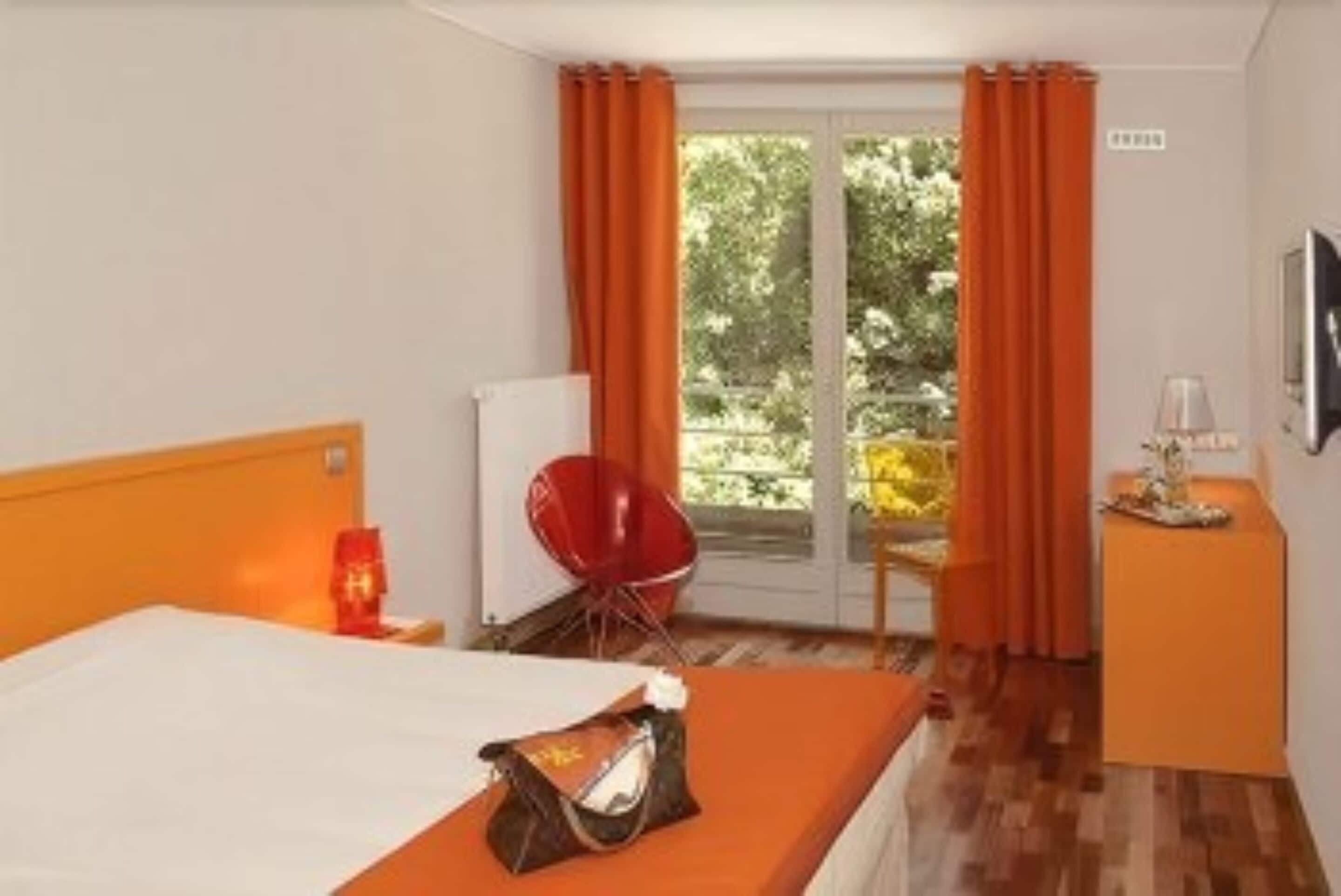 in-room safe, desk, soundproofing, free cots/infant beds