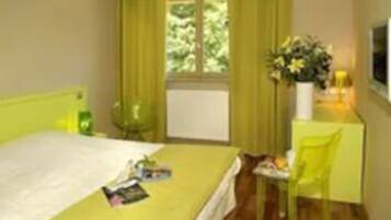 Zimmersafe, Schreibtisch, schallisolierte Zimmer, kostenlose Babybetten