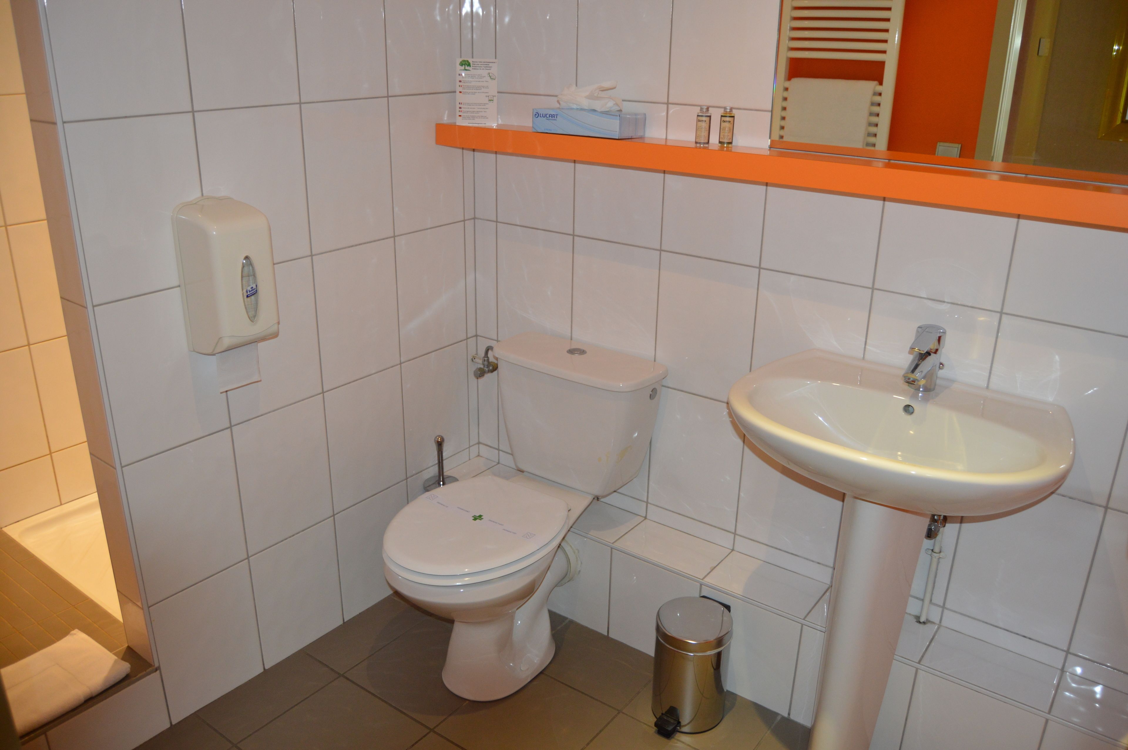 comfort double room | bathroom sink
