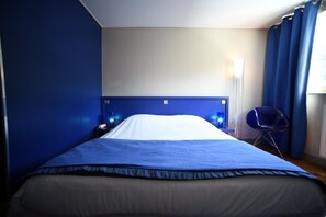In-room safe, desk, soundproofing, free cots/infant beds - Hôtel du Lac (Guebwiller)