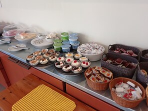 Desayuno continental incluido todos los días 