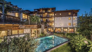 Front of property – evening/night - Taubers Unterwirt Aktiv & Vitalhotel (Velturno)