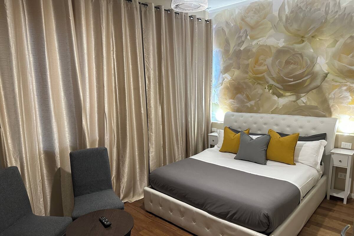 Comfort Double Room, City View | 1 bedroom, desk, laptop workspace, blackout curtains