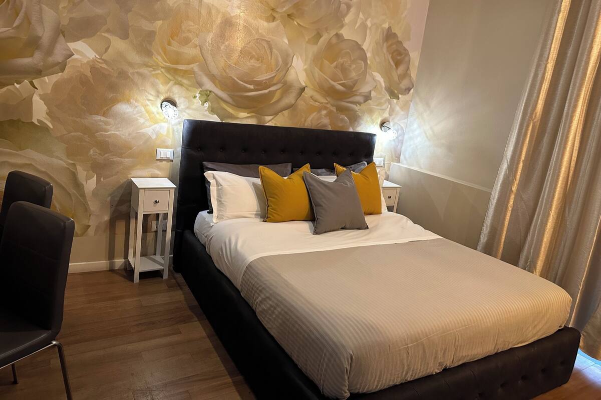 Comfort Double Room, Balcony | 1 bedroom, desk, laptop workspace, blackout curtains