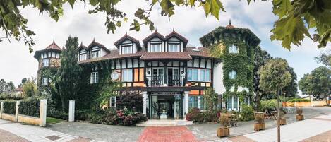 Fachada da propriedade