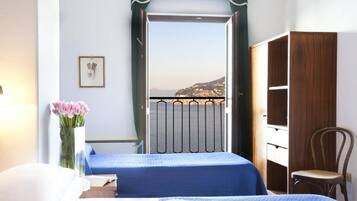 In-room safe, desk, iron/ironing board, free WiFi