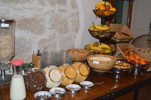 Petit déjeuner compris