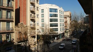 Double Room | Street view - Hostal LK (Barcelona)