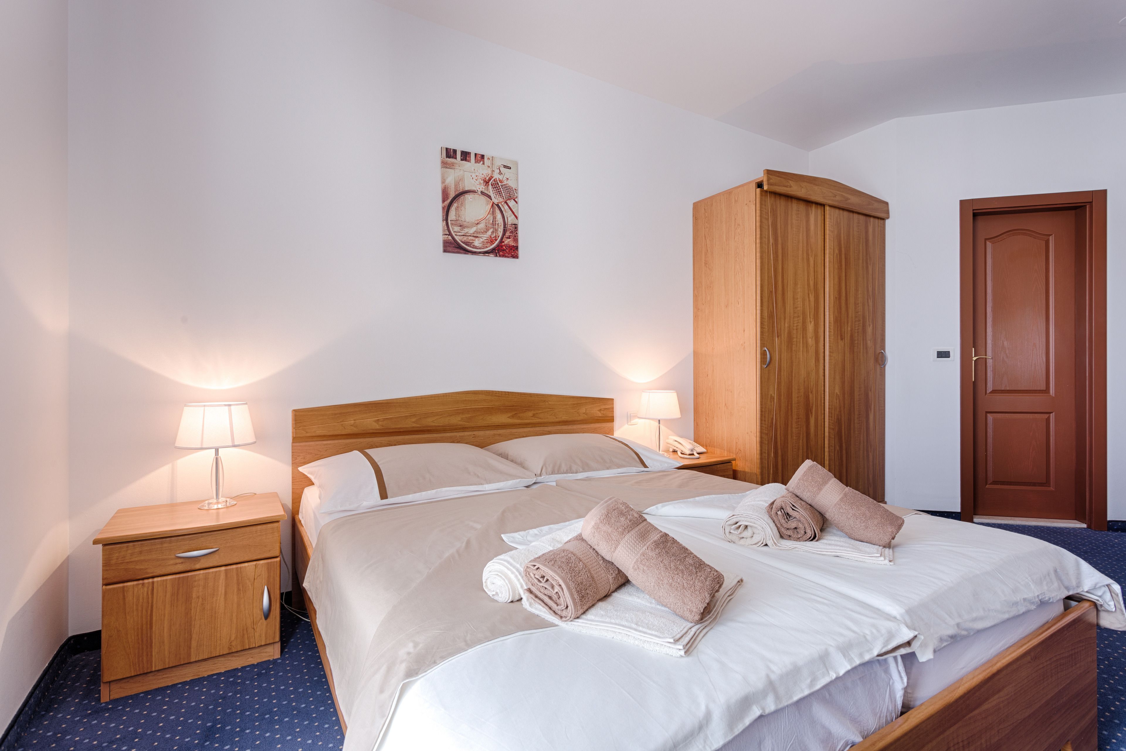 minibar, in-room safe, desk, soundproofing