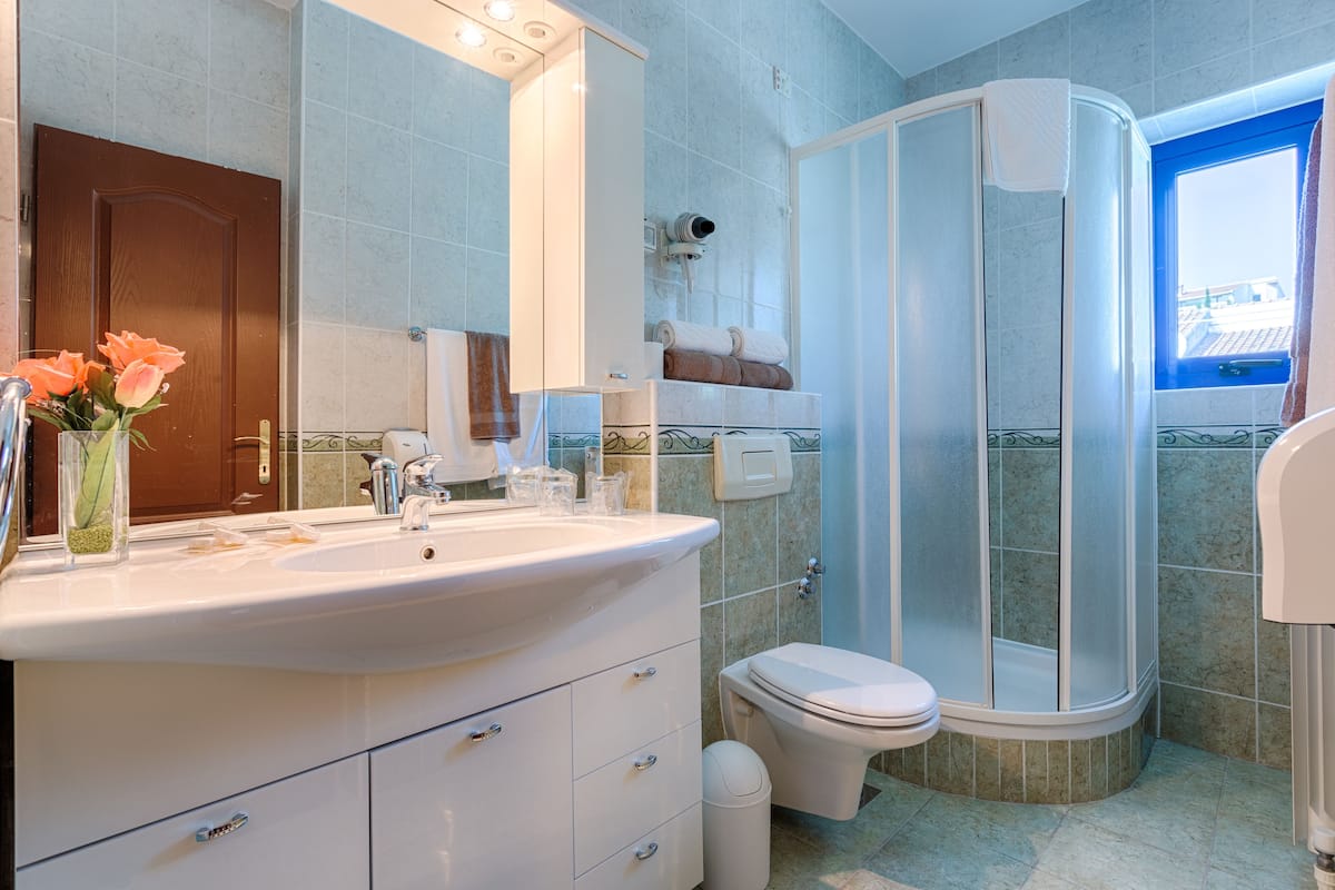 free toiletries, hair dryer, towels