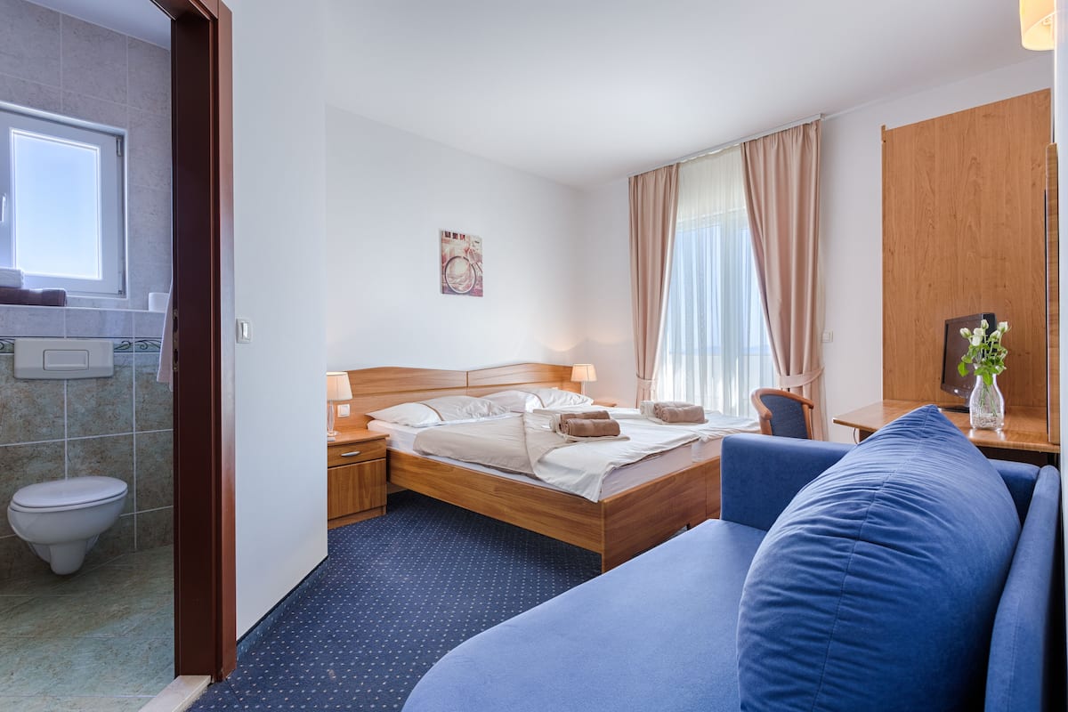 1 bedroom, minibar, in-room safe, desk