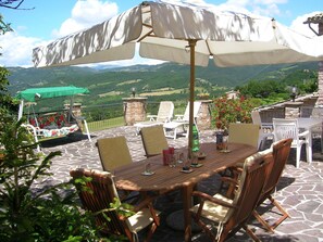 Outdoor dining - La Terrazza del Subasio (Assisi)