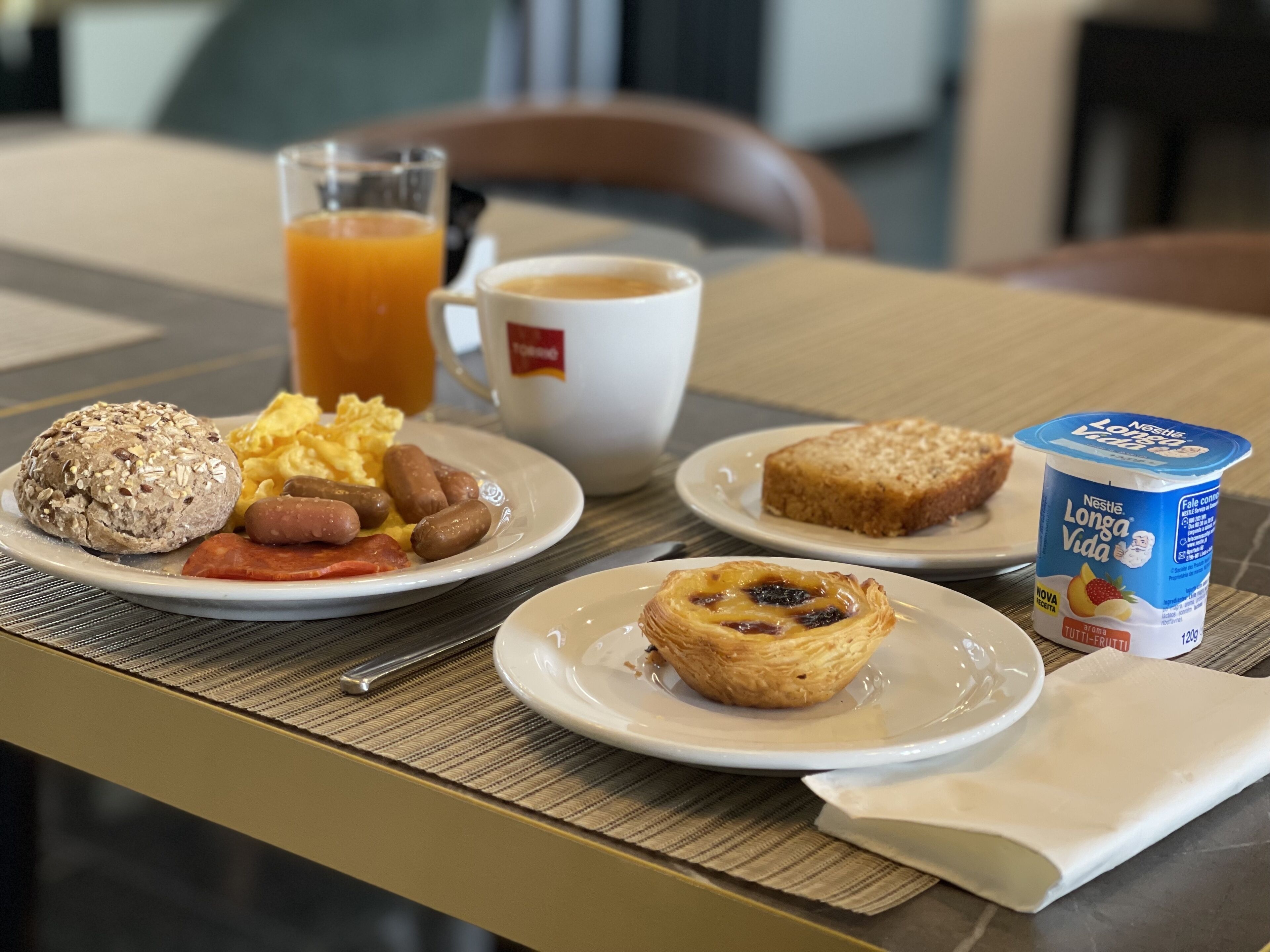 daily buffet breakfast (eur 15 per person)