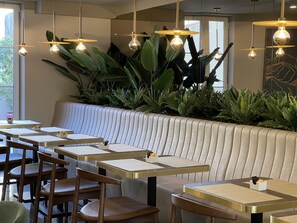 Restaurant - Hotel Sete Colinas (Lisbon)